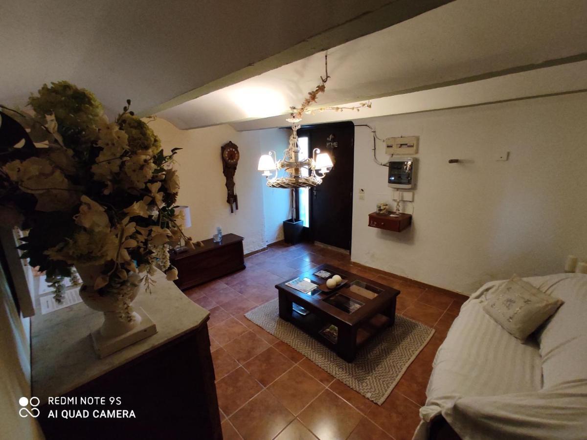Casa Rural "Can Abres" Vilobi D'Onyar Girona Viloví de Oñar Esterno foto