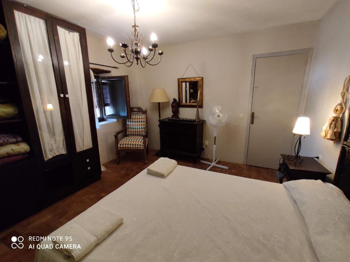 Casa Rural "Can Abres" Vilobi D'Onyar Girona Viloví de Oñar Esterno foto